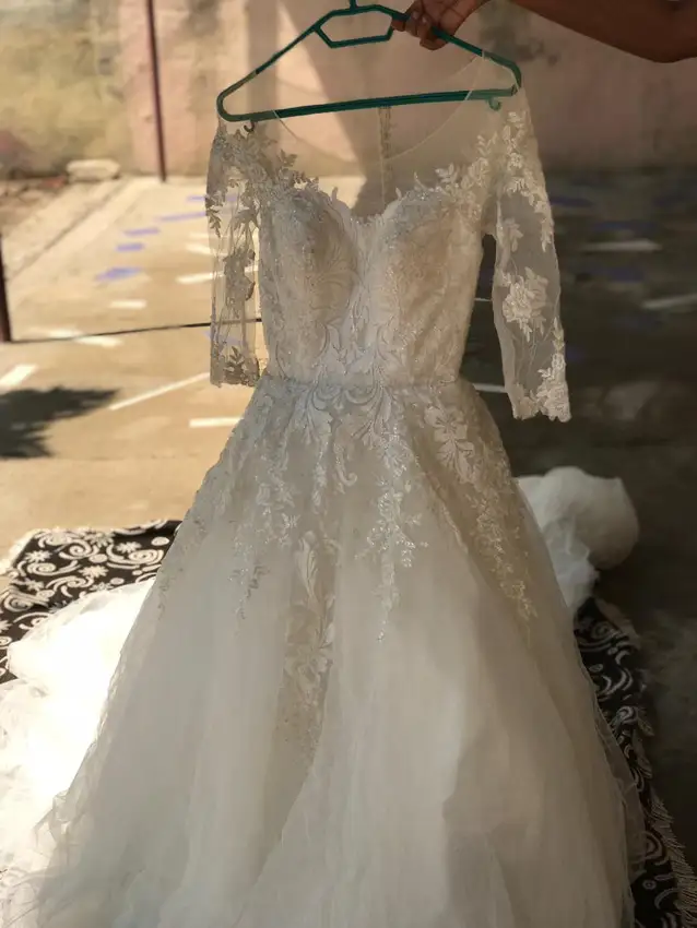 Vestido de Noiva Branco (Fardo) – Elegante e Econômico