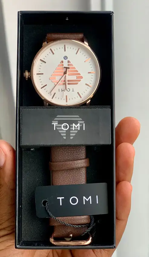 Relógio Tomi Square Silver