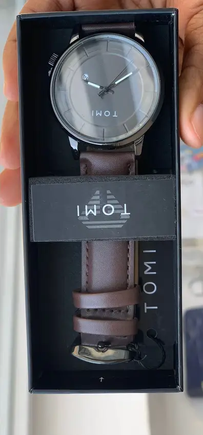 Relógio Tomi Black Round