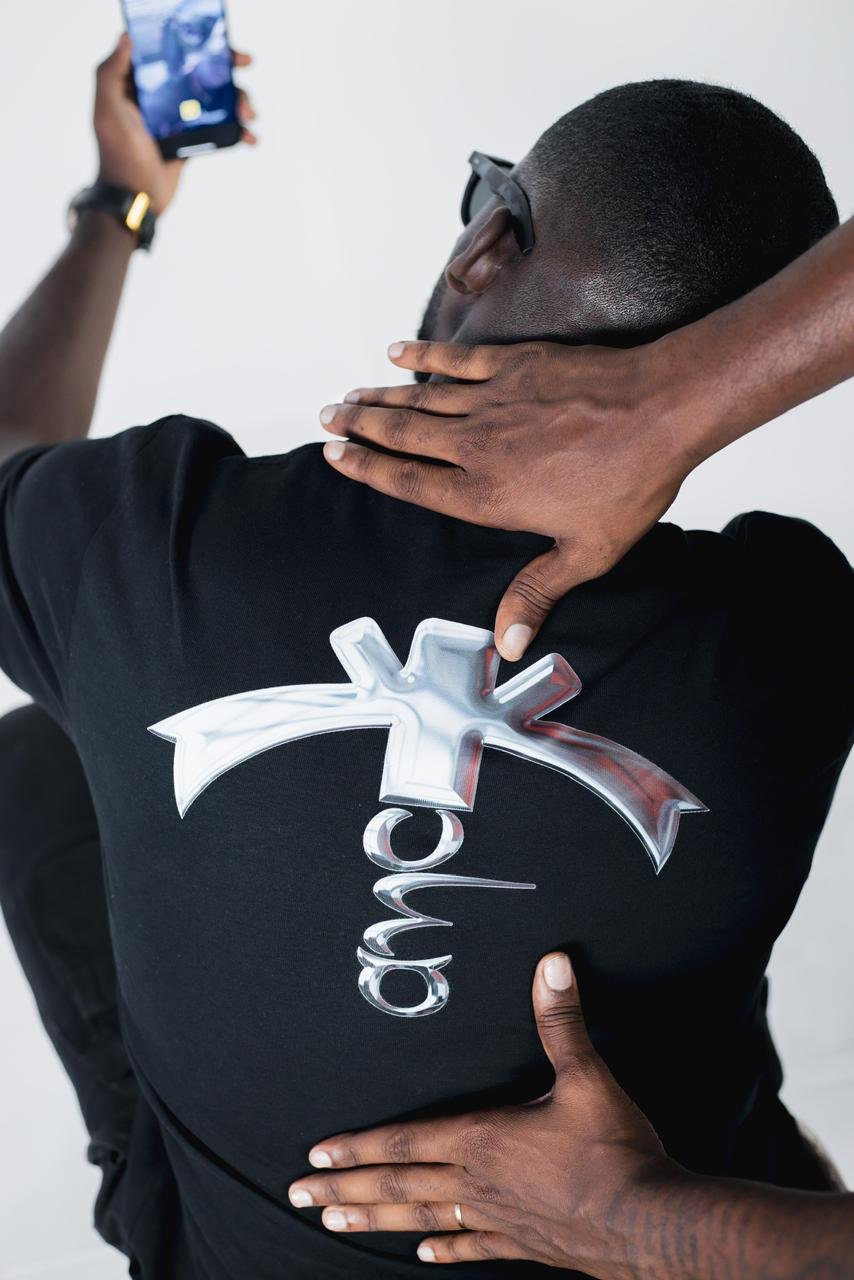 T-shirt Nessabandamekie