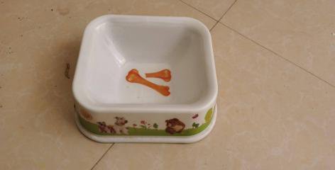 Tigela de plástico