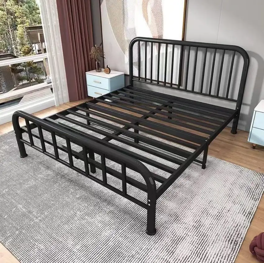 cama de metal preta